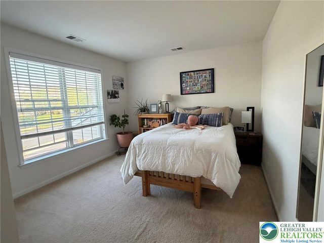 5223 Blue Sky Drive, South Whitehall Twp, PA 18069