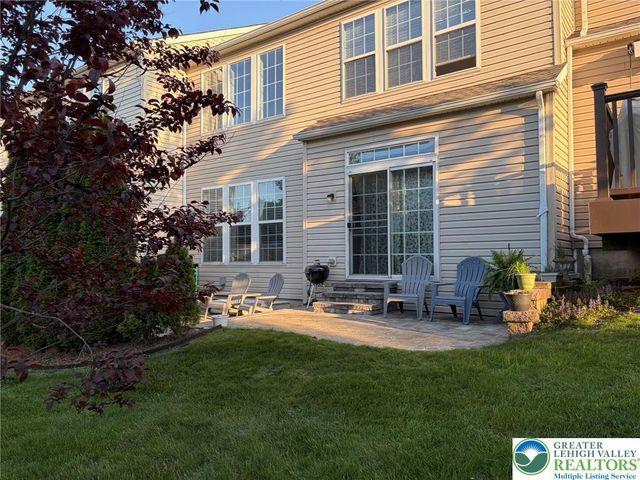 5223 Blue Sky Drive, South Whitehall Twp, PA 18069