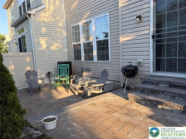 5223 Blue Sky Drive, South Whitehall Twp, PA 18069
