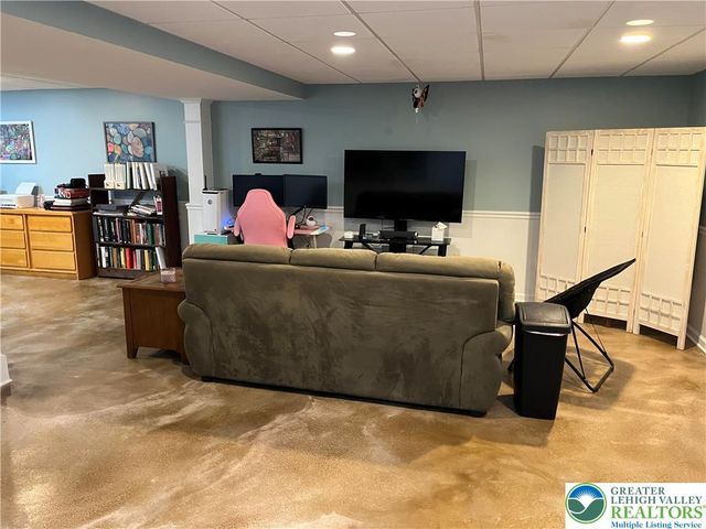 5223 Blue Sky Drive, South Whitehall Twp, PA 18069