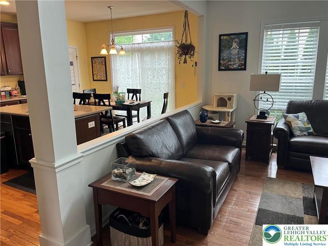 5223 Blue Sky Drive, South Whitehall Twp, PA 18069