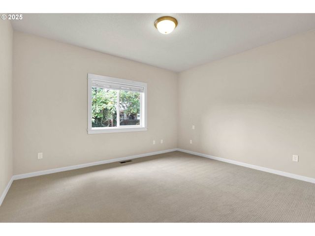 1641 CHASA St, Eugene, OR 97401