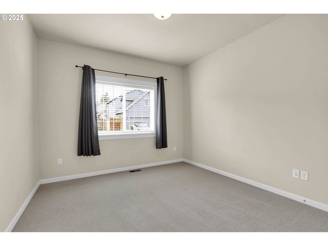 1641 CHASA St, Eugene, OR 97401