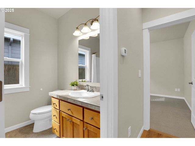 1641 CHASA St, Eugene, OR 97401