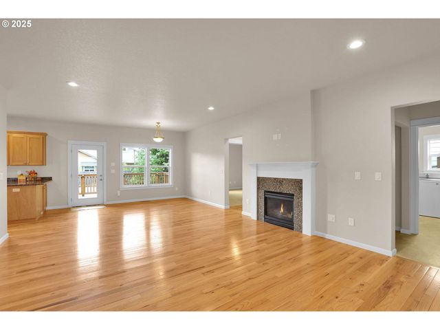 1641 CHASA St, Eugene, OR 97401