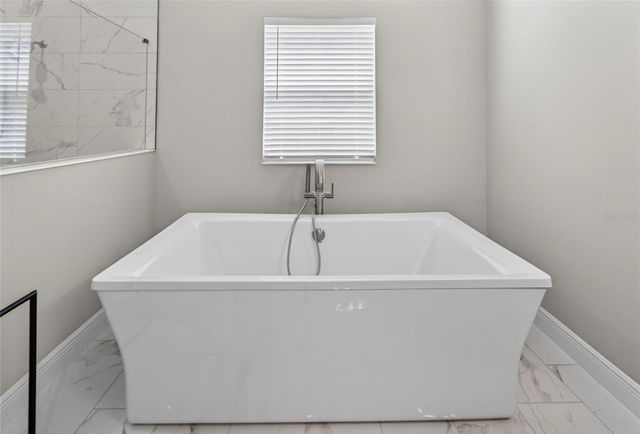 155 SABAL BREEZE COURT, Brandon, FL 33511