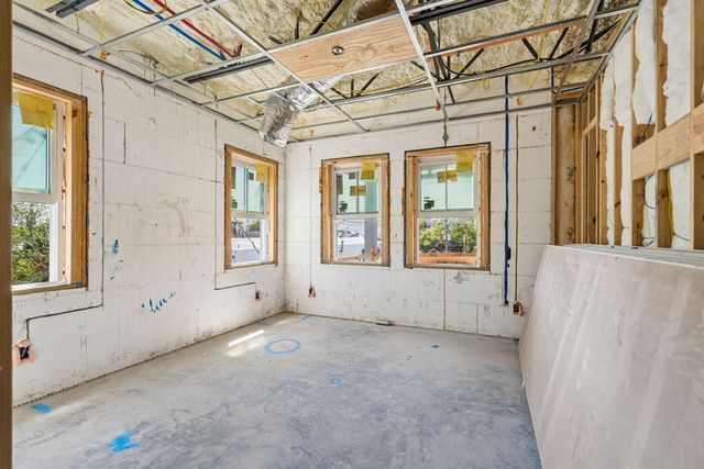 284 Meeting Street 301, Charleston, SC 29401