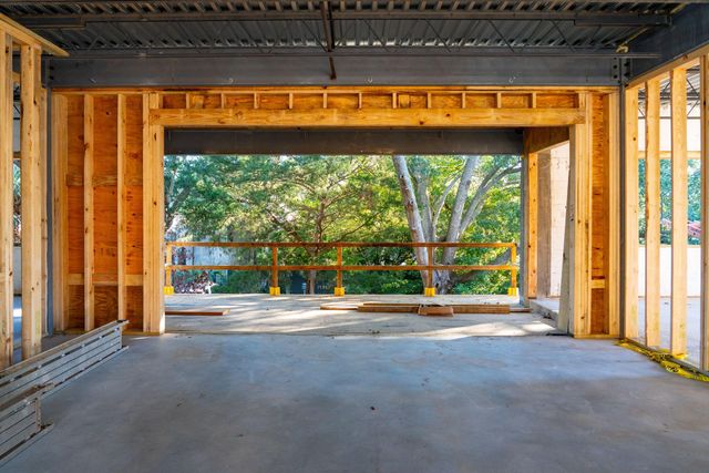 284 Meeting Street 301, Charleston, SC 29401