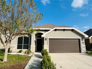 407 S Castillos Y Diamantes Street, Mission, TX 78572