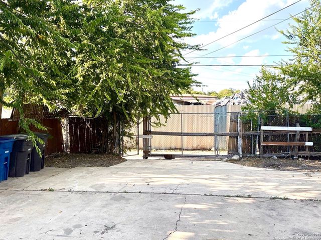 1871 Kendalia Ave, San Antonio, TX 78224