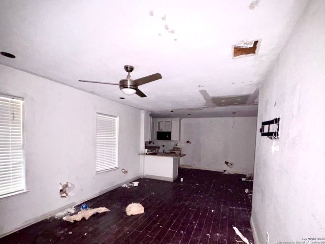 1871 Kendalia Ave, San Antonio, TX 78224