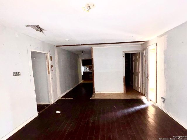 1871 Kendalia Ave, San Antonio, TX 78224