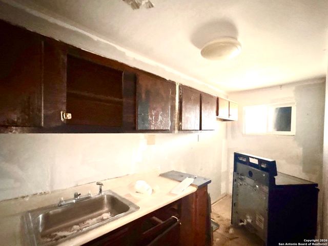 1871 Kendalia Ave, San Antonio, TX 78224