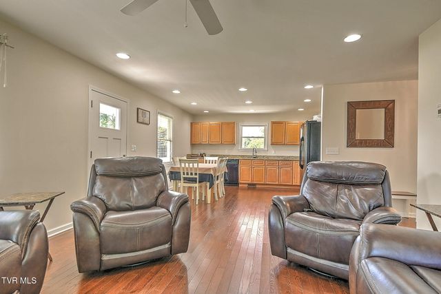 479 Deadmore Se Street, Abingdon, VA 24210