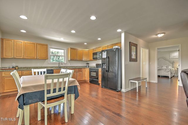 479 Deadmore Se Street, Abingdon, VA 24210