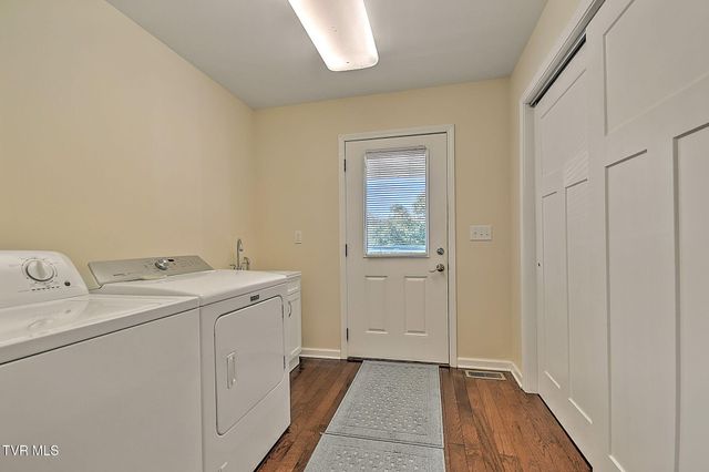 479 Deadmore Se Street, Abingdon, VA 24210