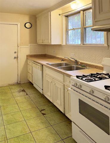 302 Hunt Street, Houston, TX 77003