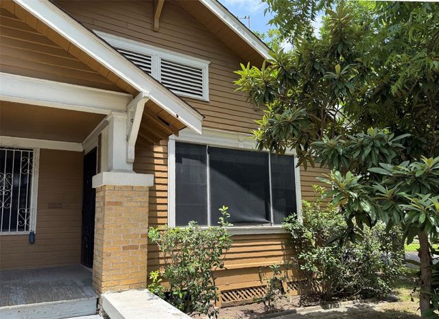 302 Hunt Street, Houston, TX 77003