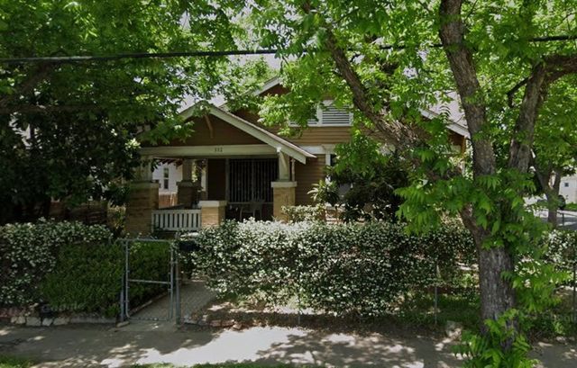 302 Hunt Street, Houston, TX 77003