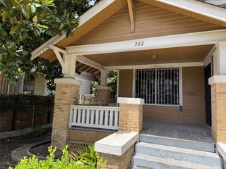 302 Hunt Street, Houston, TX 77003