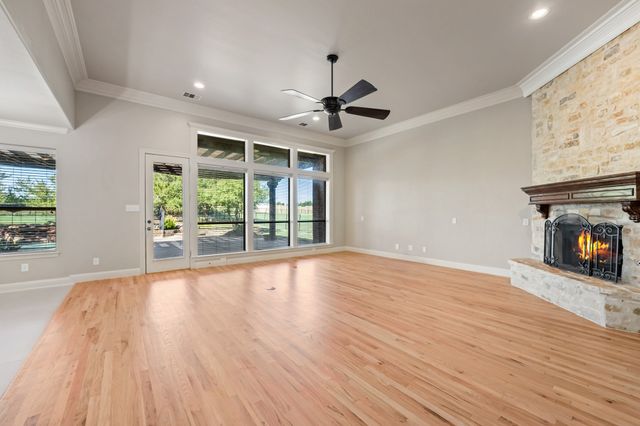 148 Stoneleigh Drive, Heath, TX 75032