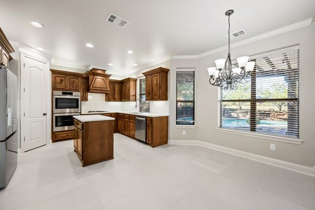 148 Stoneleigh Drive, Heath, TX 75032