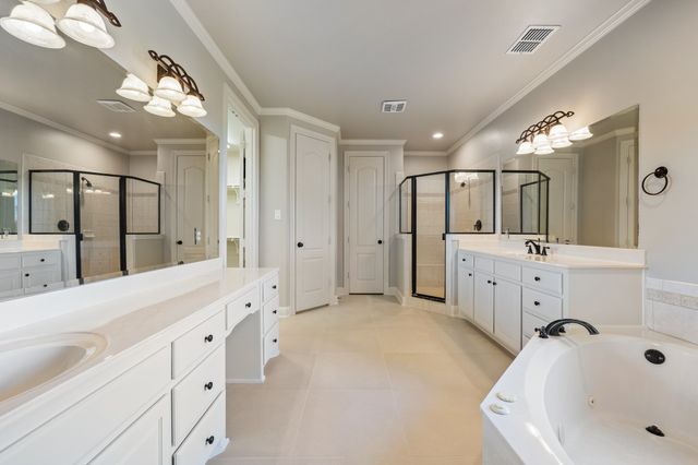 148 Stoneleigh Drive, Heath, TX 75032