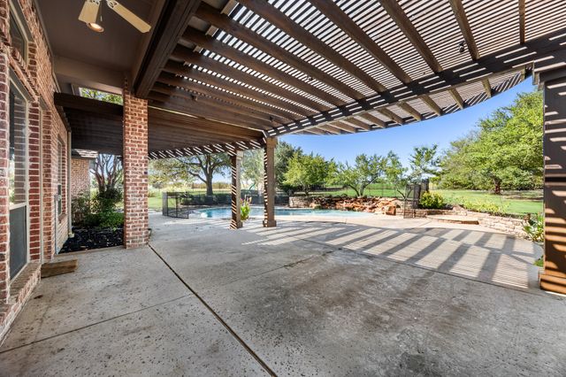 148 Stoneleigh Drive, Heath, TX 75032