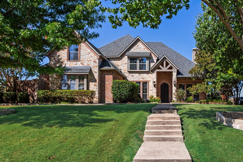 148 Stoneleigh Drive, Heath, TX 75032