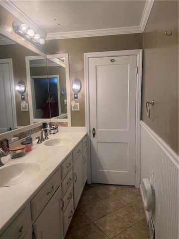 2611 Parallel Avenue, St Joseph, MO 64506