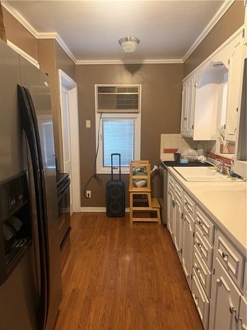 2611 Parallel Avenue, St Joseph, MO 64506