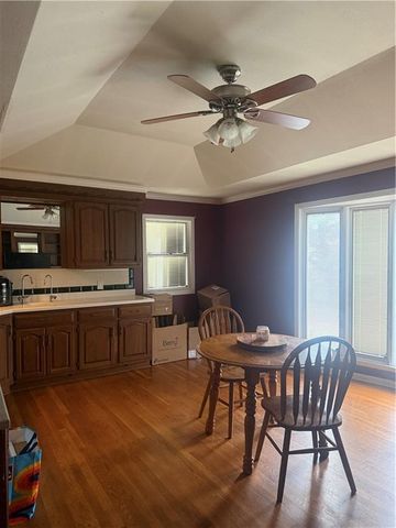 2611 Parallel Avenue, St Joseph, MO 64506