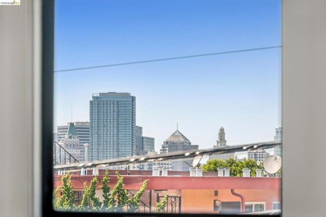 501 E 20th St, Oakland, CA 94606