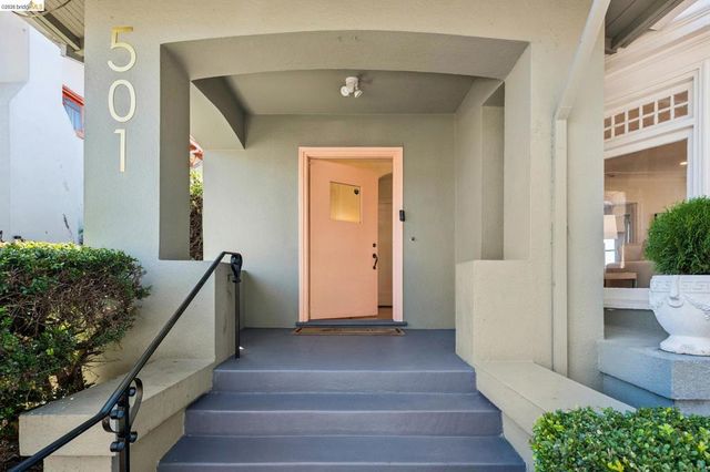 501 E 20th St, Oakland, CA 94606