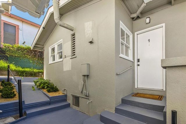 501 E 20th St, Oakland, CA 94606