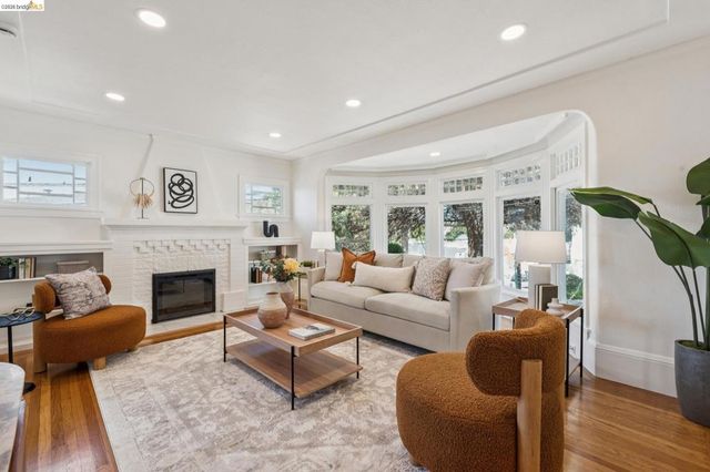 501 E 20th St, Oakland, CA 94606