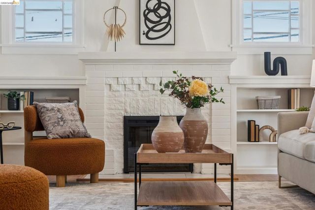 501 E 20th St, Oakland, CA 94606