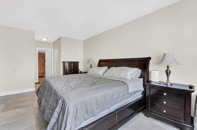 1980 S Ocean Dr 10H, Hallandale Beach, FL 33009