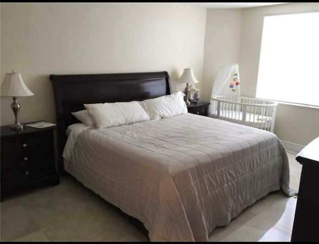 1980 S Ocean Dr 10H, Hallandale Beach, FL 33009