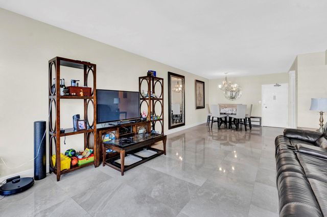 1980 S Ocean Dr 10H, Hallandale Beach, FL 33009