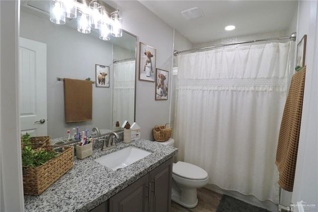 311 Spanish Oak Avenue, Rio Grande City, TX 78582