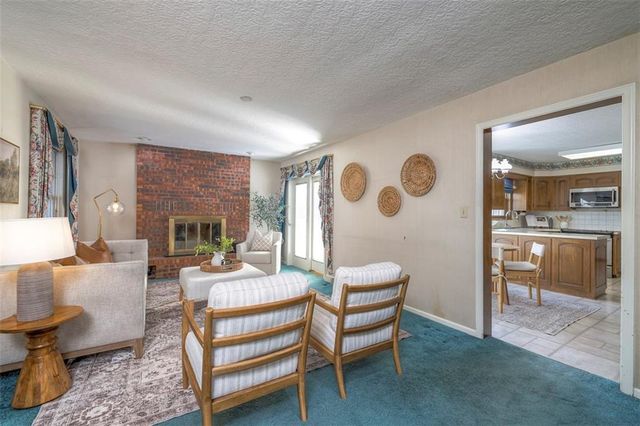 13023 Pratt Road, Lee's Summit, MO 64086