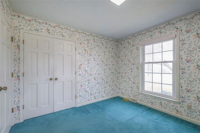 13023 Pratt Road, Lee's Summit, MO 64086