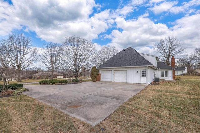 13023 Pratt Road, Lee's Summit, MO 64086