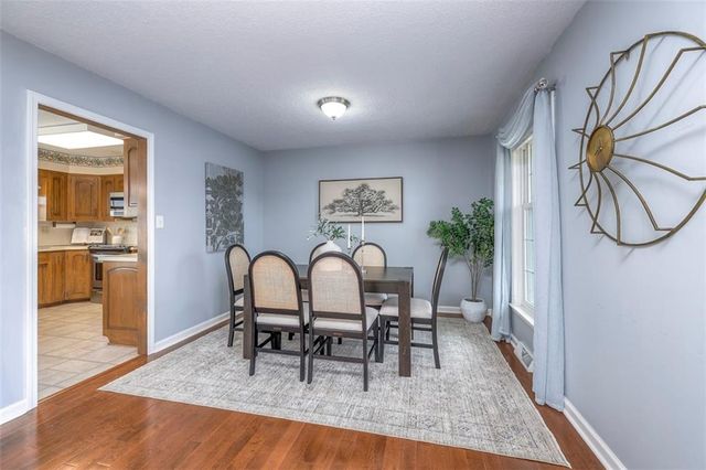 13023 Pratt Road, Lee's Summit, MO 64086