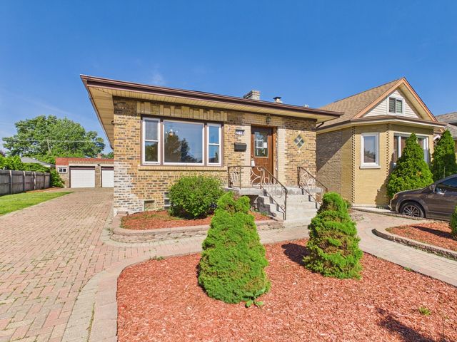 2716 N 75th Court, Elmwood Park, IL 60707