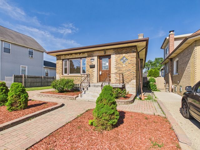 2716 N 75th Court, Elmwood Park, IL 60707