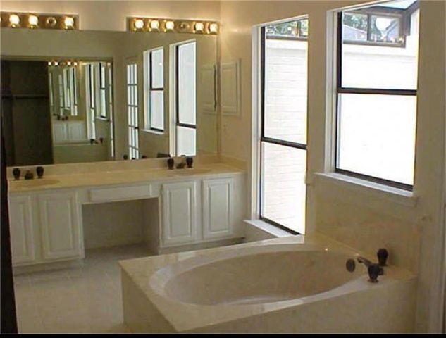 13946 Dentwood Drive, Houston, TX 77014