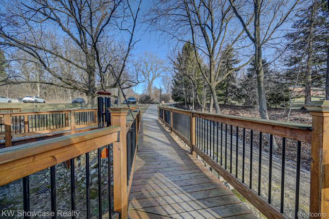 851 UNION Street 40, Milford, MI 48381