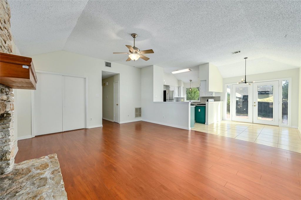 2504 Spring Wagon LN, Austin, TX 78728
